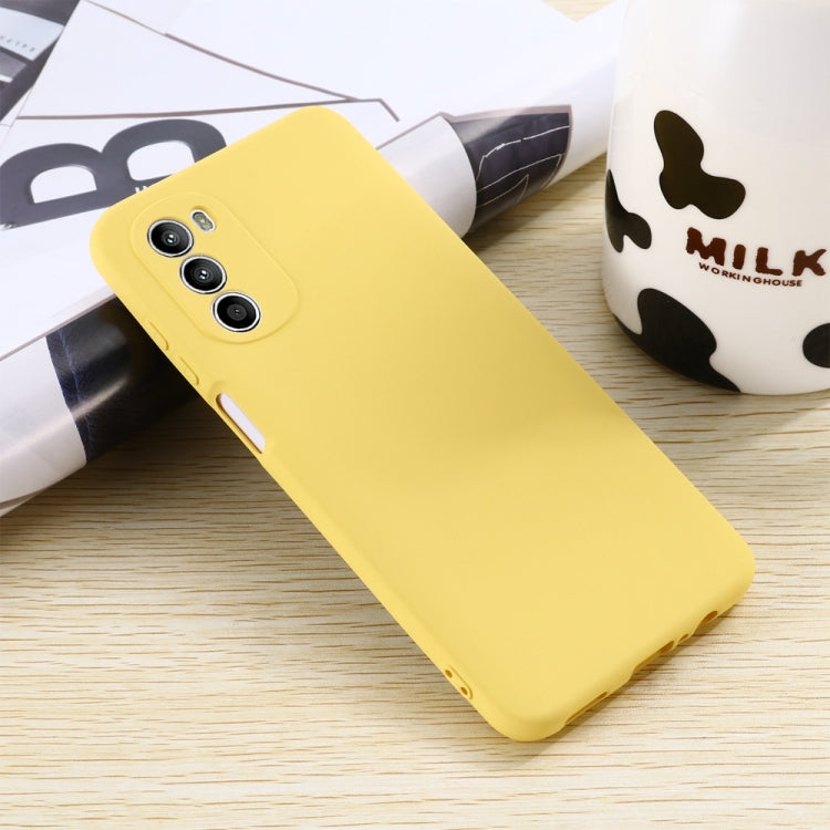 For Motorola Moto G71s 5G Pure Color Liquid Silicone Shockproof Phone Case(Yellow) - Motorola Cases by PMC Jewellery | Online Shopping South Africa | PMC Jewellery | Buy Now Pay Later Mobicred